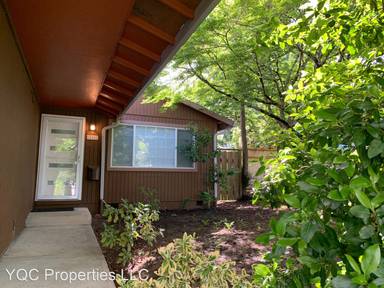 Main picture of 808 NE 92nd Ave