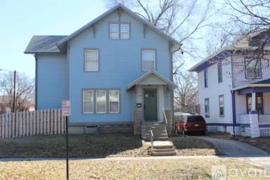 Main picture of 1545 Washington St