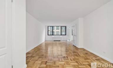 Main picture of 300 W 57th St