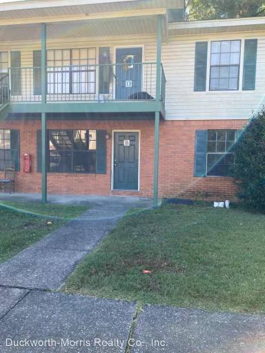 Main picture of 621 33rd St E