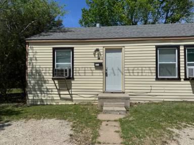 Main picture of 2913 S Sayles Ct