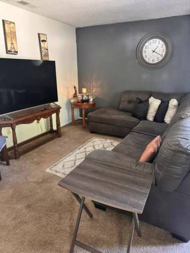 Main picture of 608 E Granger Ave