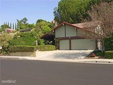 Main picture of 11510 Yolanda Ave