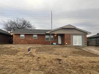 Main picture of 4657 SE Brighton Dr