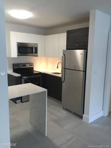 Main picture of 3071 SW 27th Ave