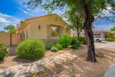 Main picture of 3721 S Vineyard Ave