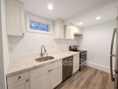 Main picture of 4814 Delridge Way SW