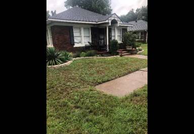 Main picture of 613 W Lamar Ave
