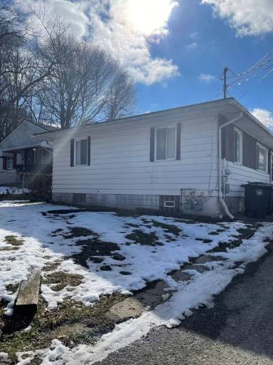 Main picture of 1168 Tonawanda Ave