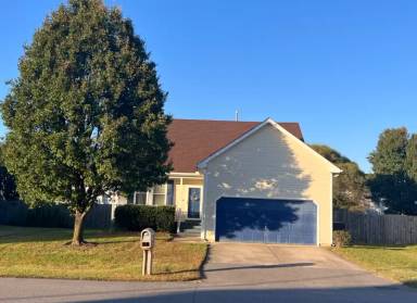 Main picture of 204 Carver St