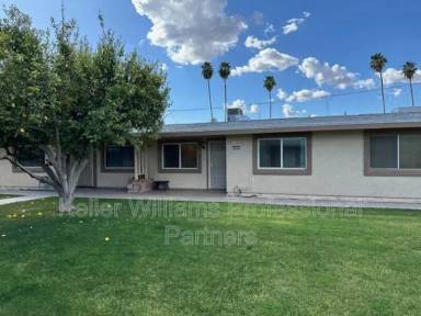Main picture of 10621 W Coggins Dr