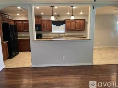 Main picture of 305 Drexel Pl