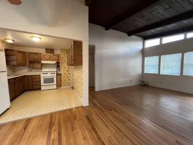 Main picture of 1750 Stewart Ave