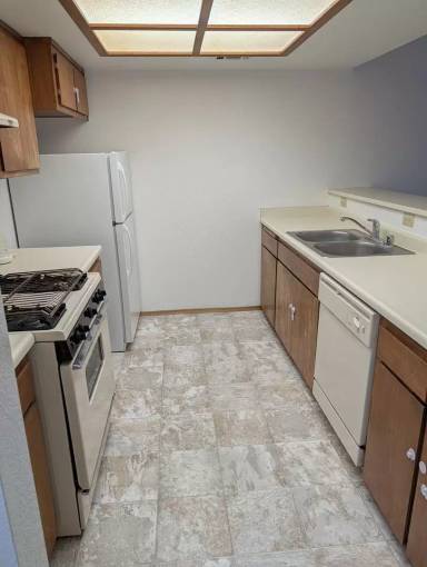 Main picture of 2343 Ferry St