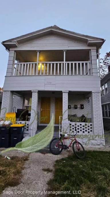 Main picture of 5209 Independence Ave