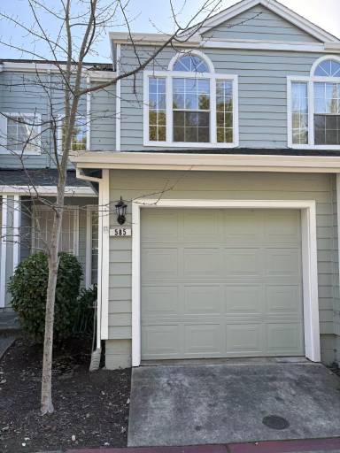 Main picture of 585 E Jasmine Cir