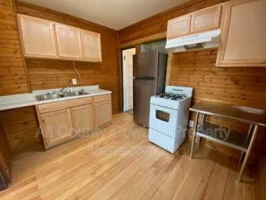 Main picture of 950 N 11th St