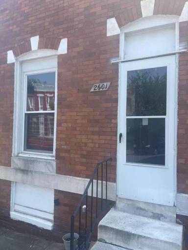 Main picture of 2601 W Fairmount Ave