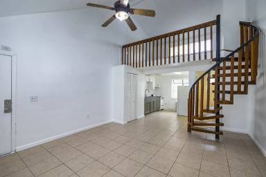 Main picture of 2154 Bradford St