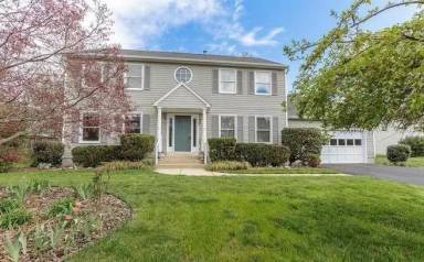 Main picture of 15 S Pointe Ln