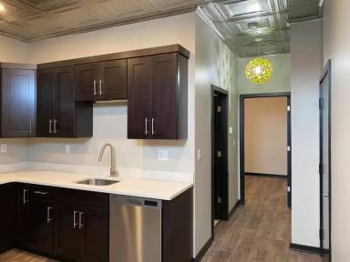 Main picture of 2416 E Carson St