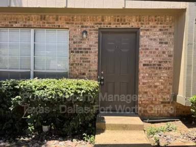 Main picture of 4004 W Pioneer Dr