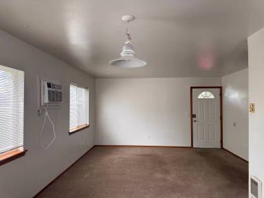 Main picture of 409 S 50th Ave