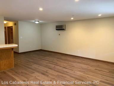 Main picture of Los Caballeros