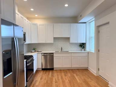 Main picture of 5678 W Washington Blvd