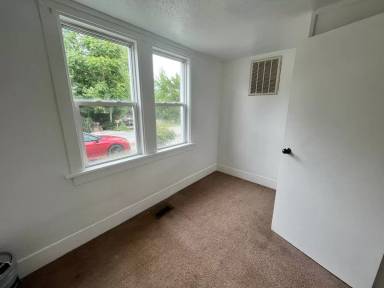 Main picture of 105 Hobbs Dr