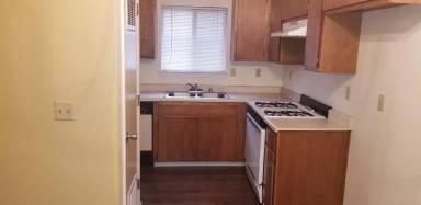 Main picture of 2810 East St