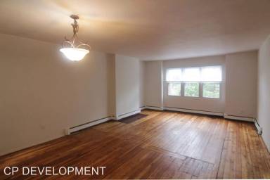 Main picture of 321 S Trenton Ave