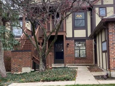 Main picture of 371 Sandhurst Cir