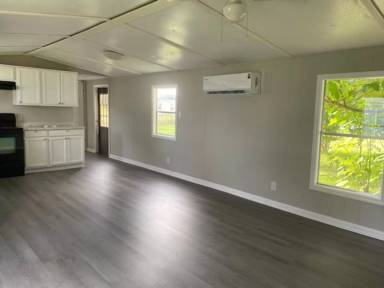 Main picture of 115 Cynthia Ln