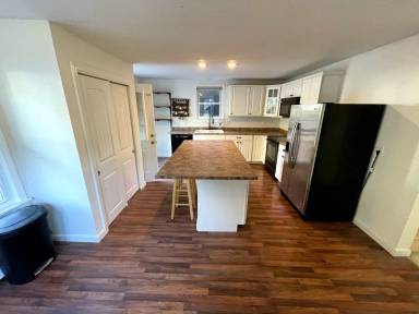 Main picture of 28 Nye St