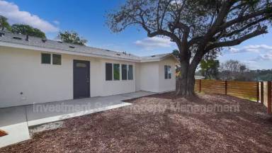 Main picture of 4275 College Ave