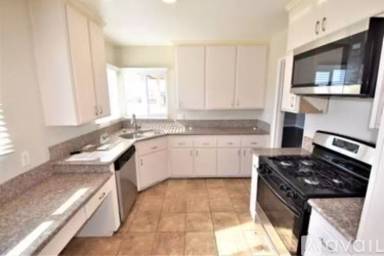 Main picture of 2416 W 118th St