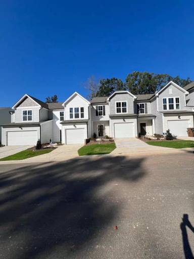 Main picture of 914 Lampton Ct