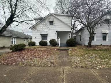 Main picture of 156 W High St