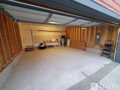 Main picture of 8404 NE 63rd St