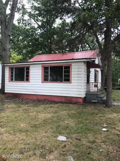 Main picture of 87 W Oakwood Ave