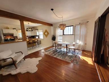 Main picture of 718 Wood St