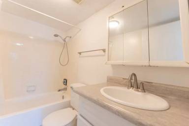 Main picture of 800 W Belleview Ave