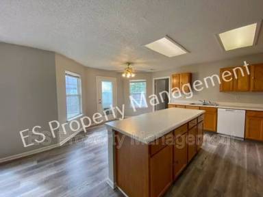 Main picture of 2180 Shadowbrook Dr