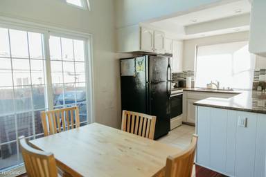 Main picture of 4425 Kansas St