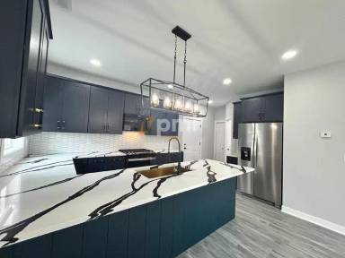 Main picture of 5212 Torrence Ave