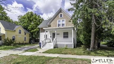 Main picture of 827 Brookwood Pl
