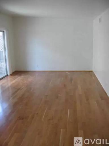 Main picture of 455 S Irving Ave