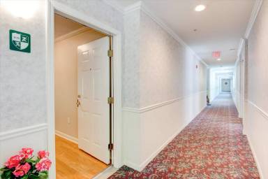 Main picture of 3 Country Club Dr