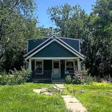 Main picture of 7909 Virginia Ave